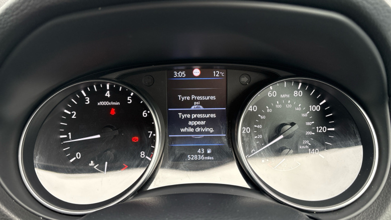 Nissan Qashqai 1.3 DiG-T Acenta Premium 5dr Petrol Hatchback